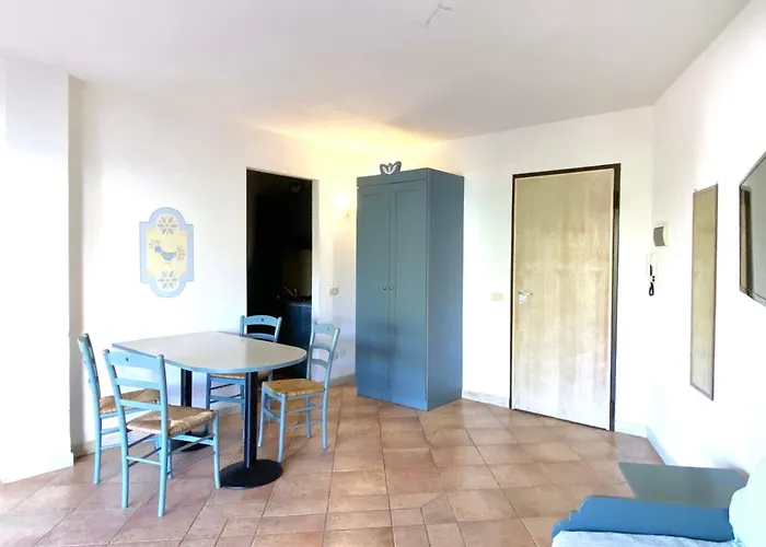 Isa - With Swimming Pool In 4* Porto Rotondo