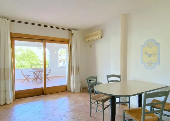 Isa - With Swimming Pool In 4* Porto Rotondo