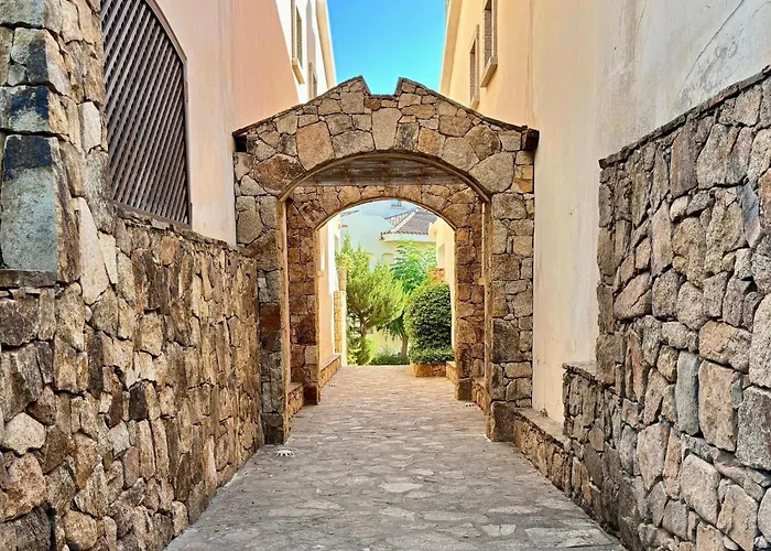 Aparthotel Isa - With Swimming Pool In Porto Rotondo