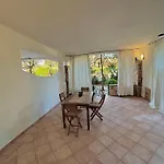 Isa - With Swimming Pool In 3*