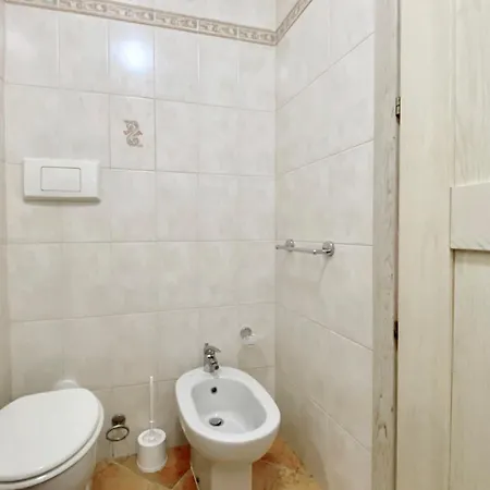 Isa - With Swimming Pool In 4*