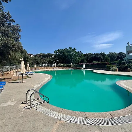 Isa - With Swimming Pool In 3* Porto Rotondo