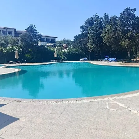 Apart-hotel Isa - With Swimming Pool In