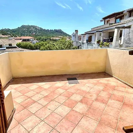 公寓式酒店 Isa - With Swimming Pool In