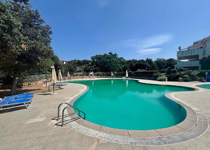 Isa - With Swimming Pool In 4* بورتو روتوندو